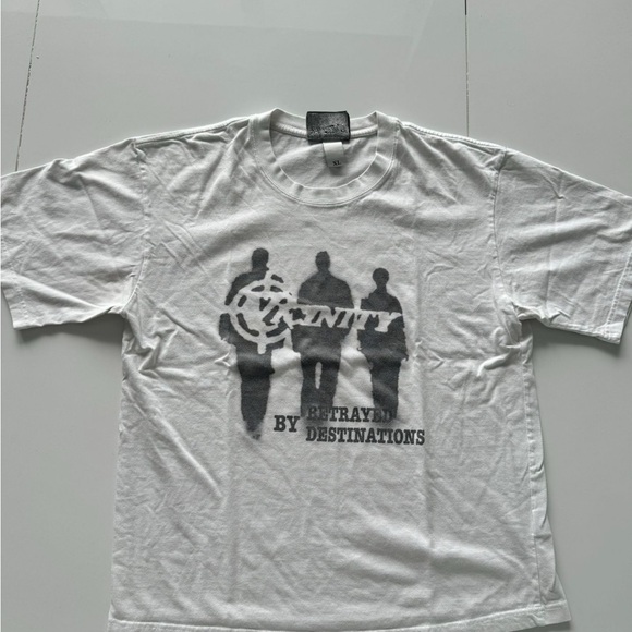 Vicinity White Graphic T-Shirt - Picture 1 of 2